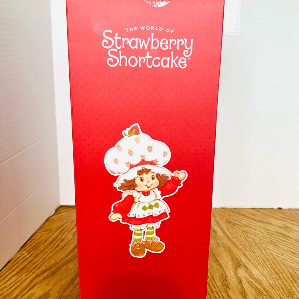 Strawberry Shortcake 14in Plush Rag Doll New The Loyal Subjects Scented - Picture 4 of 9